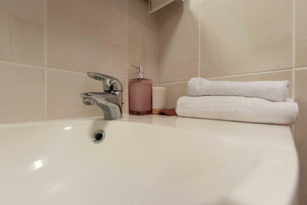 Cabana & Le Grand Appartement Lumineux Макон Екстер'єр фото